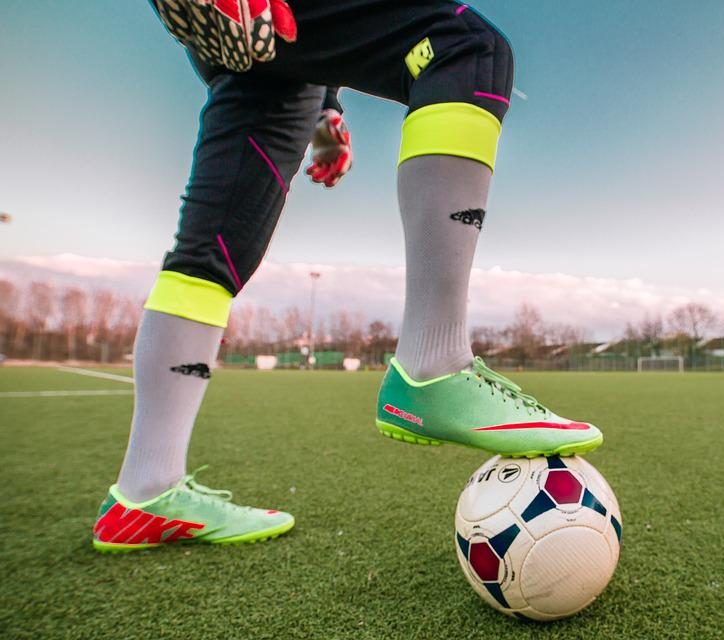 <strong>DOĞRU HALI SAHA AYAKKKABISI SEÇİMİNİN ÖNEMİ</strong>