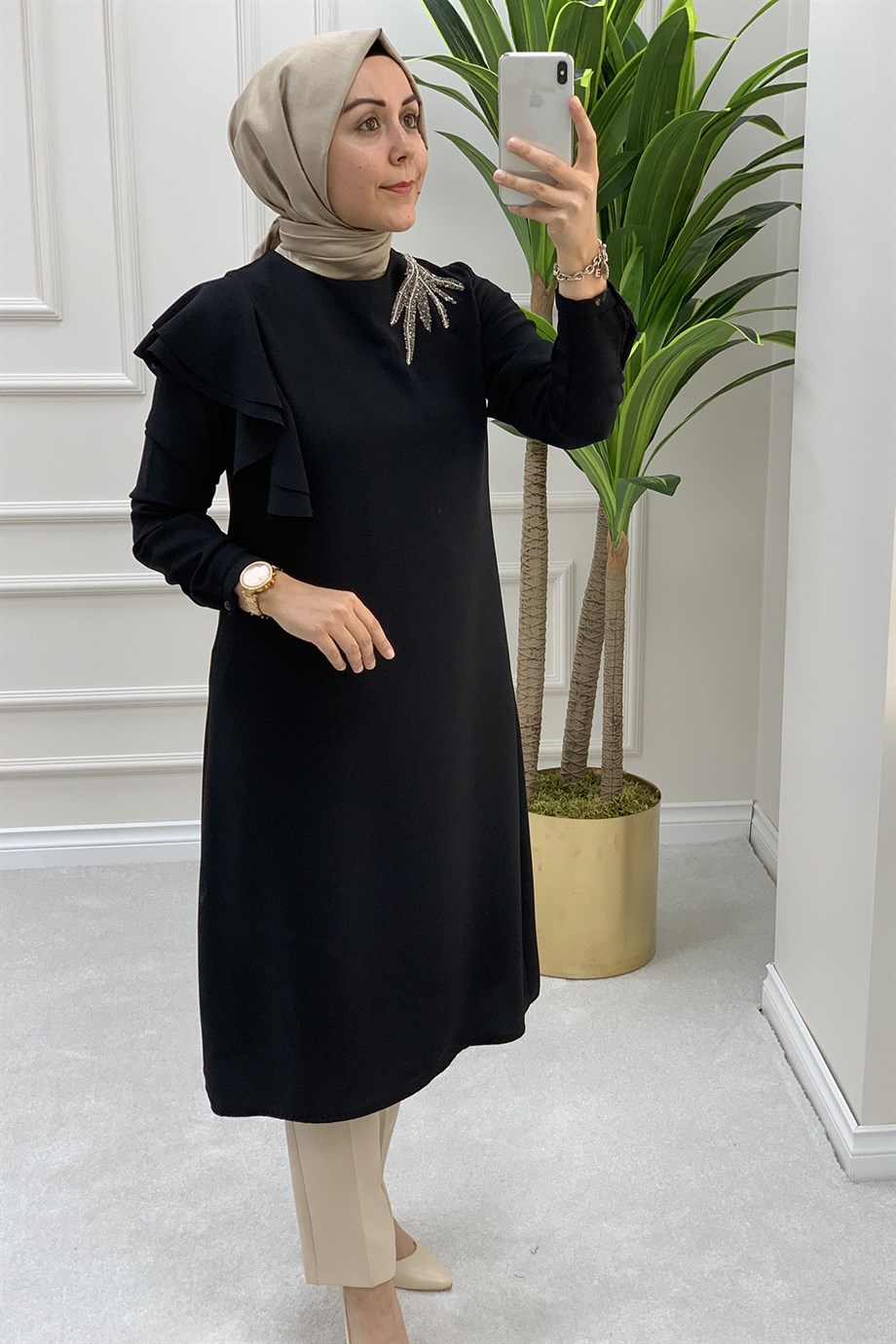 <strong>TESETTÜR GİYİMDE TUNİK TAKIM ŞIKLIĞI</strong>