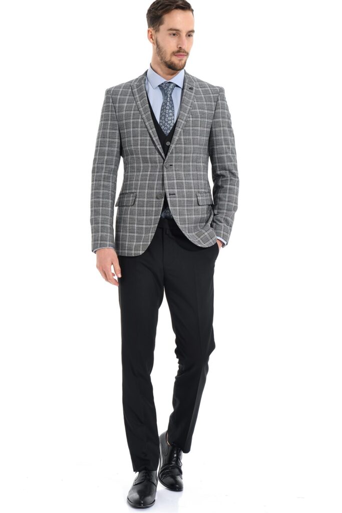 KOMBİNLİ TAKIM ELBİSE İLE HAZIR KOMBİNLER