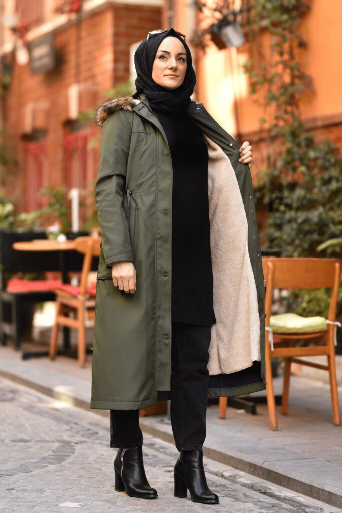 KADIN PARKA MODELLERİ İLE SEZONUN TRENDLERİNİ YAKALA!