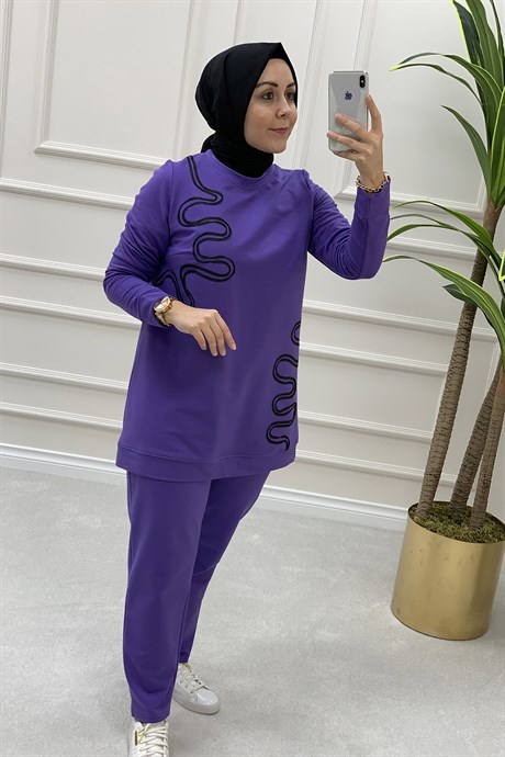 SADE ŞIKLIK: PANTOLONLU TAKIM MODELLERİ