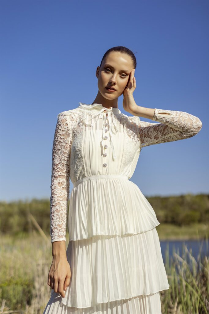 ÖZEL ANINIZ İÇİN MİDİ SÖZ ELBİSELERİ