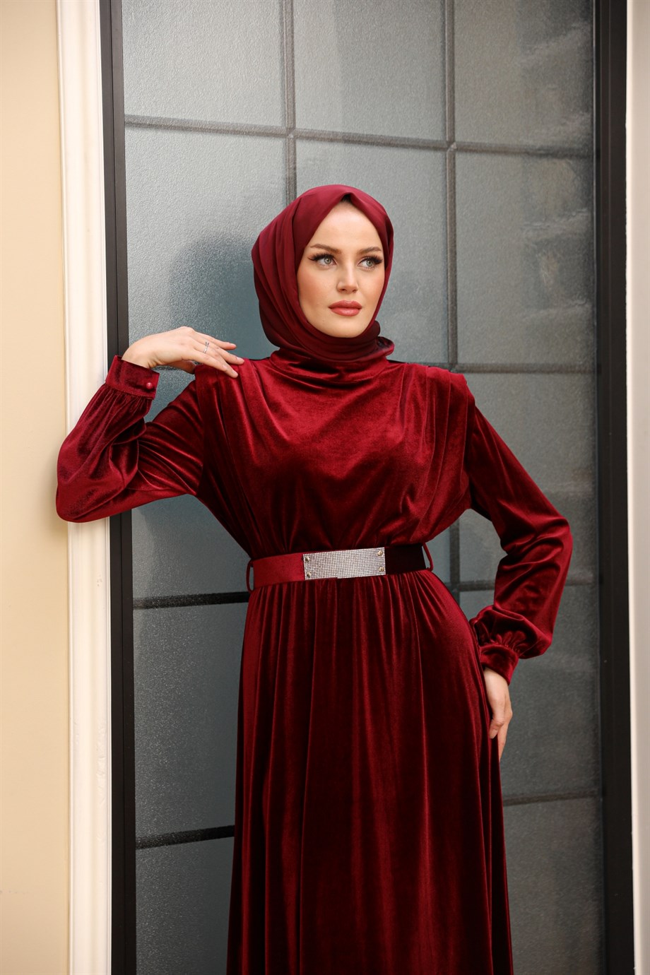 KADİFE TESETTÜR ABİYE MODELLERİ 