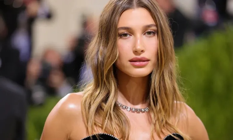 HAILEY BIEBER’IN MAKYAJ SIRLARI NELERDİR?