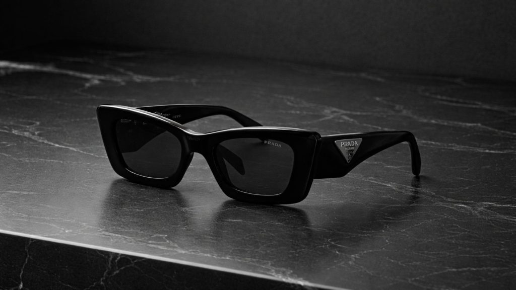 Prada Güneş Gözlüğü ve Hikayesi
